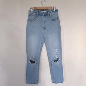 abercrombie & fitch | curve love ankle straight distressed denim jeans | 2/26